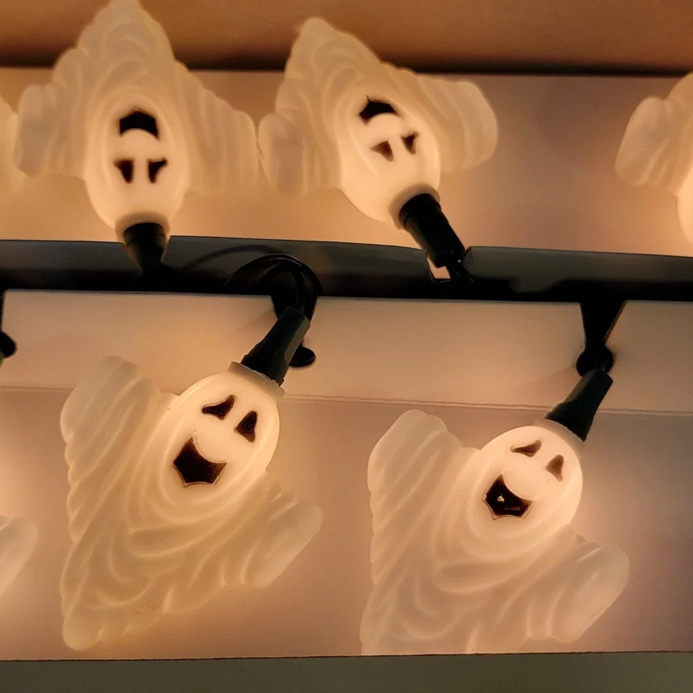 Vintage Walmart String Of 10 Plastic Halloween Ghost Lights - Tested